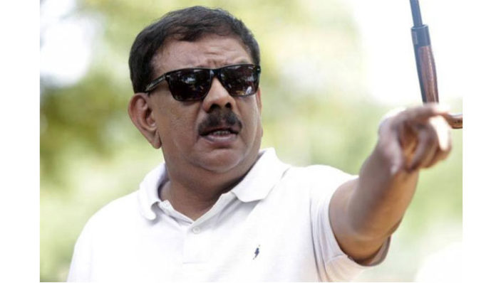 what-ugliness-is-being-said-about-mohanlal-theaters-have-no-culture- priyadarshan