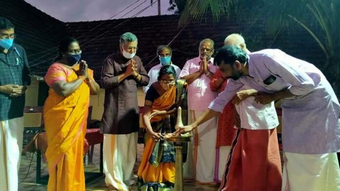 Coimbatore Aryavaidya Pharmacy offers free immunizations to devotees going with Thiruvabharana