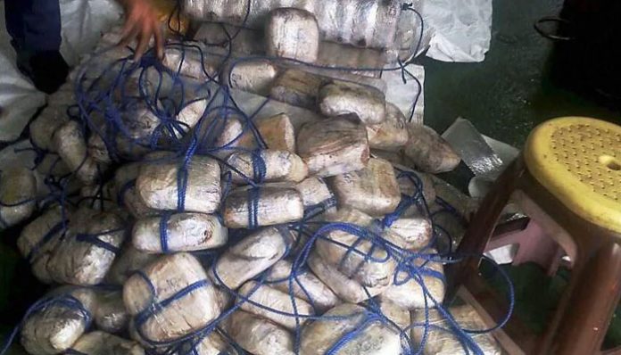 Nine Pakistani nationals arrested while trying to smuggle over 50 kg heroin off Gujarat