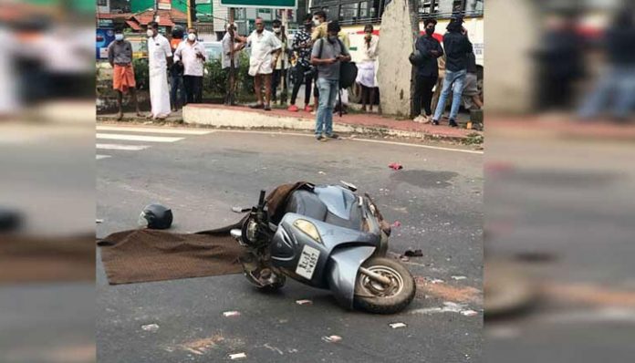 scooter-passenger-died-in-lorry-accident