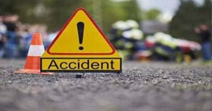 Kozhikode car accident; The tour group's car overturned, injuring several people