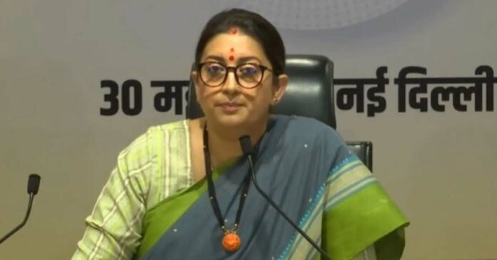 Irani sends legal notice to Congress leaders