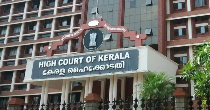 Vadakancheri bus accident; The High Court will hear the case taken voluntarily today again; The court asked the Transport Commissioner to appear in person