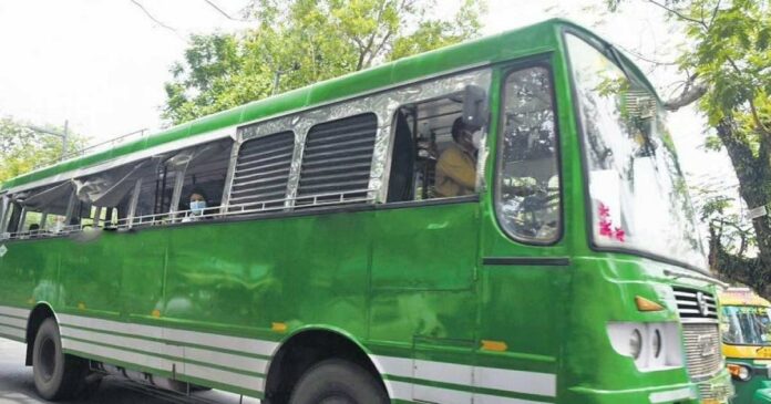 Kottayam student splash incident; Police took the bus into custody and filed a case against the driver