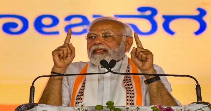 'Congress is busy digging my grave, I am busy building roads' PM Narendra Modi attacked Congress in Karnataka