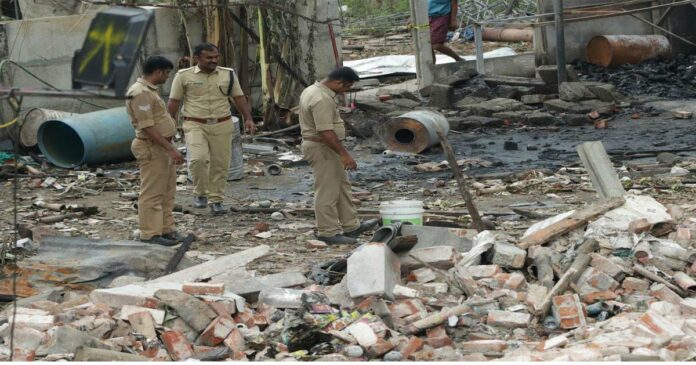 Varapuzha blast: Illegal firecracker manufacturing took place!! had a license to manufacture firecrackers; Firecrackers were also set off in Warapuzha under the guise of construction license at Peachey