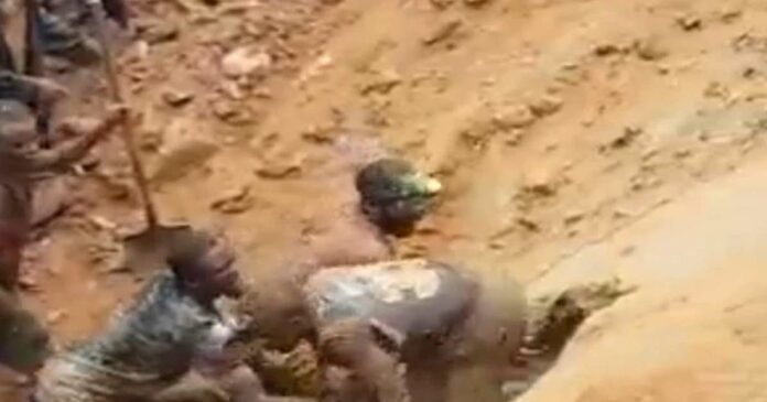 Congo gold mine collapses in heavy rains; The workers came back to life after shaking fate; The video goes viral