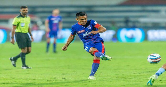 Controversial goal against Blasters; Sandeep Warrier lashed out at Chhetri