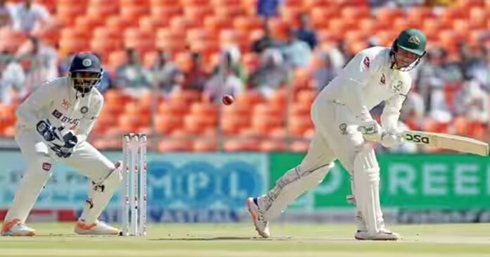 Australia rush to a huge score!! Khwaja on the verge of a double century
