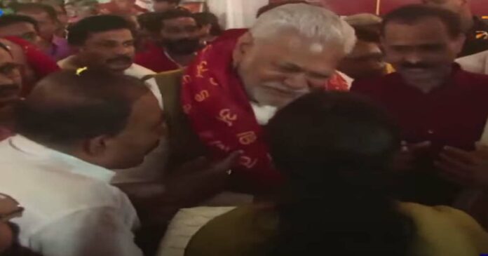 Union Minister Parshotham Rupala visited the prapanja yaga vedhi at pournamikkavu