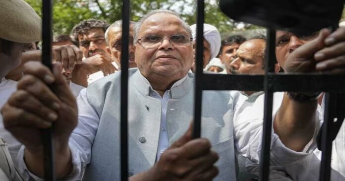 Khap panchayat of farmers is not allowed; Satyapal Malik accused of arresting him; The police said that he had reached the station of his own free will