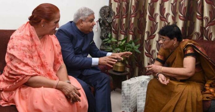The timeless master-disciple relationship; Vice President Jagdeep Dhankar visited the teacher's house in Kannur