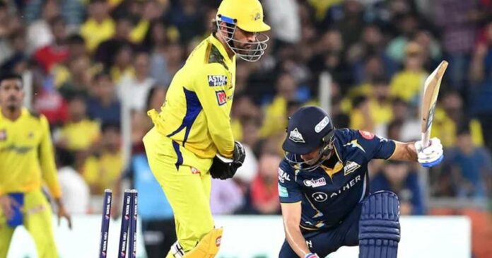 Bank notes can be exchanged; But Dhoni can't be replaced: Virender Sehwag praises Dhoni for lightning stumping in IPL final