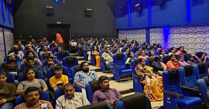 Thank you Tatwamayi…The youth watched the special screening of Tatwamayi's The Kerala Story special free show at Pantalam Thrilok Cinemas; The show is over