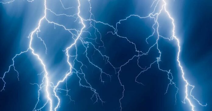 Housewife dies after being struck by lightning in Wayanad; Fourth death due to lightning in the last two weeks in the state