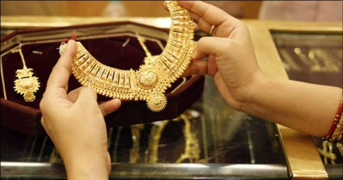 Gold price rebounds from two-month lows; And also silver; Know today's line