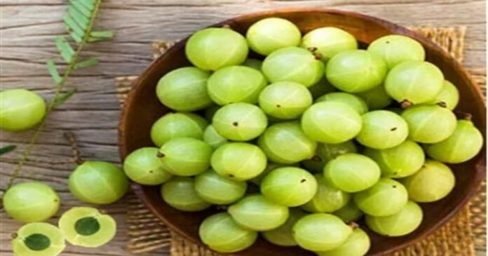 Eat gooseberries as they are, not as juice; Many benefits!