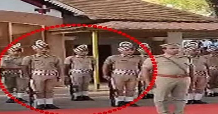 Attention command for the army standing at attention again! There was a serious mistake in the guard of honor given to the DGP, the salute was wrong