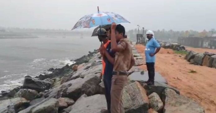 Fishing boat overturned in Thiruvananthapuram. The workers swam away