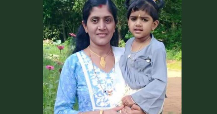 Wayanad woman and child jump into river and die; A case was filed against the husband's family under various sections; Police say husband and family are absconding