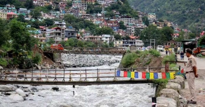 Heavy rains continue in Uttarakhand; Traffic has been completely blocked in various parts; orange alert in 13 districts today
