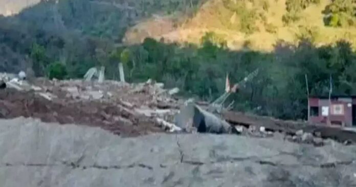 Flash floods and landslides in Himachal Pradesh! 30 students were rescued