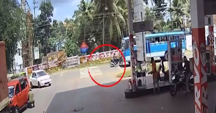 Bike collides with private bus at Thannikappadi in Kottayam; A tragic end for the biker