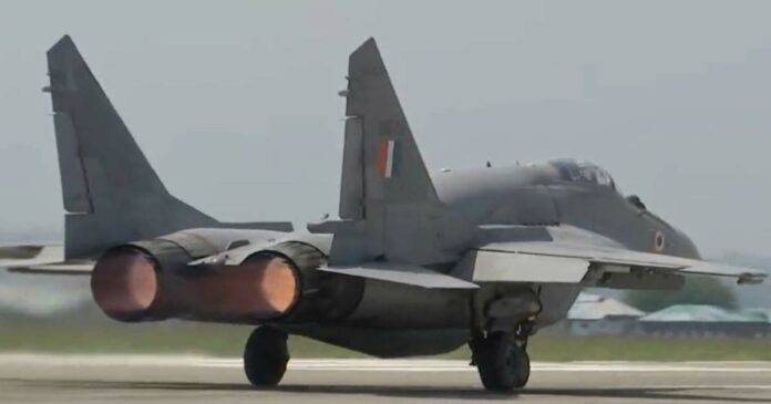 Heavy blow to Pakistan and China; India has deployed a squadron of MiG-29 fighter jets to guard the border