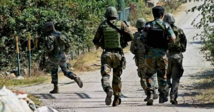 Clashes in Jammu and Kashmir; Three soldiers martyred; The attack took place early today and the search for the terrorists continues