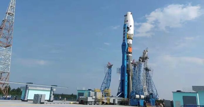 Russian spacecraft Luna-25; Launch tomorrow at 4.40 am; Soft Landing Chandrayaan- 3 kms beyond