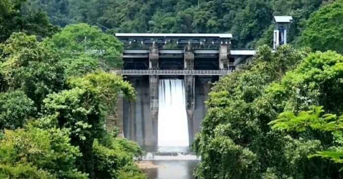 Moozhiyar and Maniyar dams were opened; Warning in the area