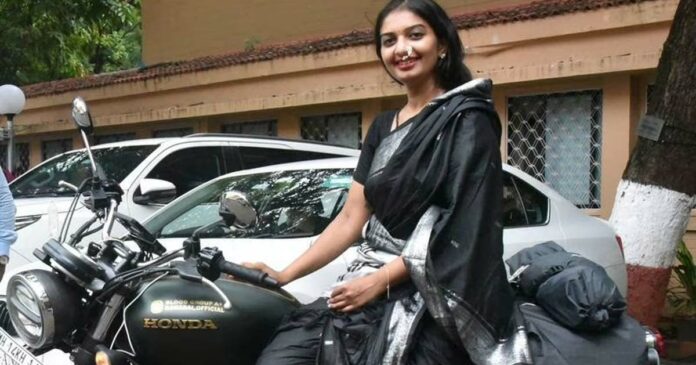 Prime Minister Narendra Modi's speech that women in India are achieving remarkable milestones is inspiring! An Indian woman is about to complete a world tour on a motorbike wearing a sari