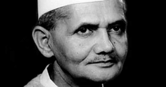 Not only Gandhi Jayanti but also Shastri Jayanti…! India celebrates the birth anniversary of Lal Bahadur Shastri, the brave man who defeated Pakistan with his army