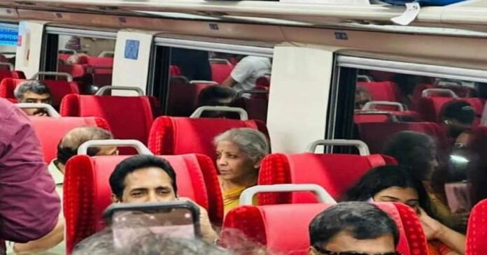 From Ernakulam to the Thiruvananthapuram! Nirmala Sitharaman traveled by Vande Bharat train; The Union Minister shared the pictures