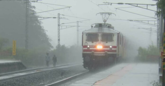 Suffering continues in Chennai! Many trains have been canceled! Here are the details