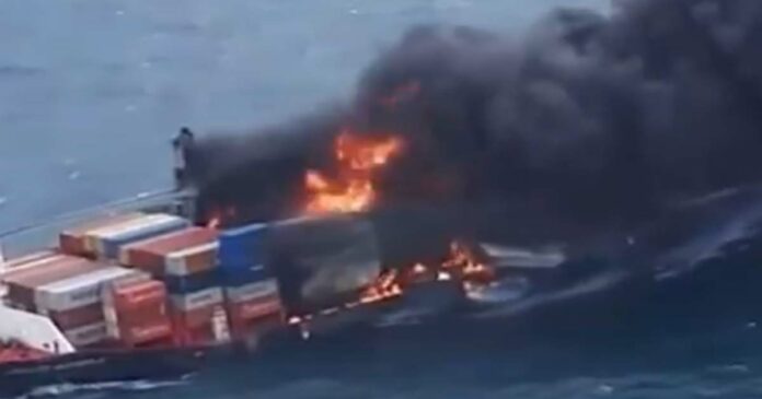 Missile attack on the American cargo ship on the southern coast of Yemen! The ship was damaged! The Houthis claim responsibility