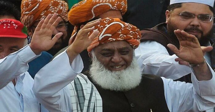 Jamiat Ulema Islam-Fasalur chief Maulana Fazlur Rehman fired at the convoy of unknown persons! Attempted assassination while returning from an election campaign rally