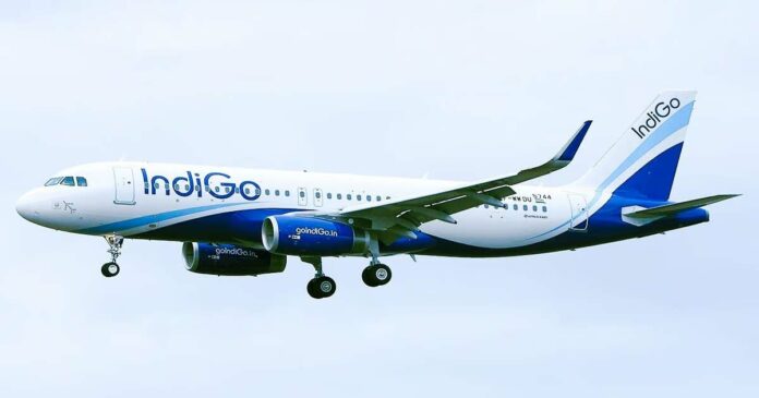 Indio Airlines Co. cuts domestic fares, citing cheap turbine fuel