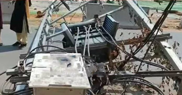 KSEB transformer fell on the national highway accident! A major disaster was averted in Kazhakuttam