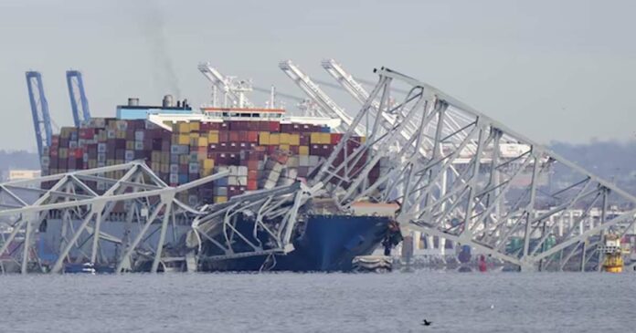 Huge cranes were brought in to remove the wreckage of the collapsed bridge; The authorities have speeded up the procedures to make the port of Baltimore operational as soon as possible