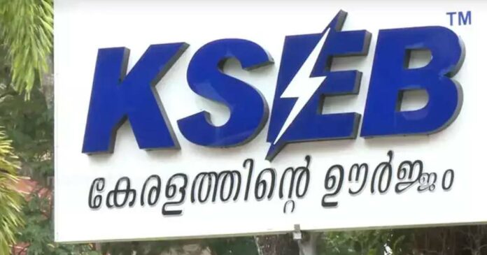 After power failure, KSEB office was attacked; Police registered a case against 15 people in Kozhikode