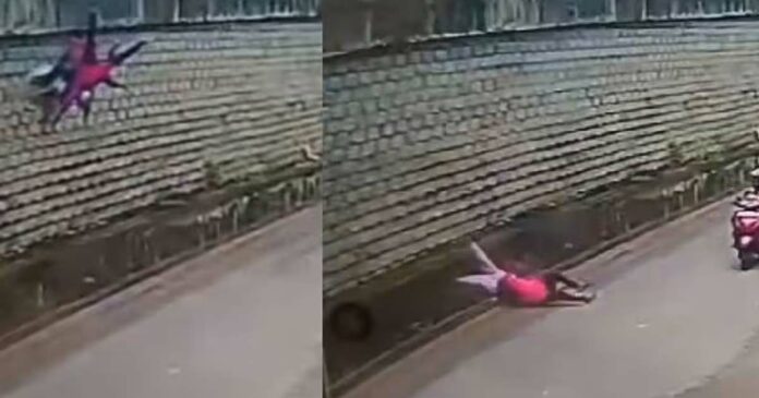 A scooter passenger fell down from the flyover at Venpalavattom and met with a tragic end! Daughter and sister are injured and undergoing treatment