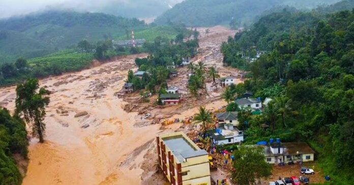 8304 people were relocated in 82 relief camps in Wayanad; 1592 trapped people were rescued
