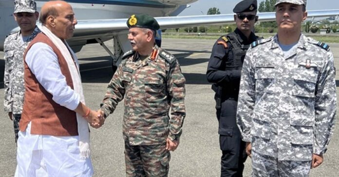 Defense Minister Rajnath Singh arrived in Srinagar