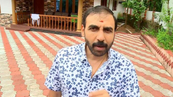 Sponsor Unnikrishnan Potty under questioning by Special Investigation Team. Custody and interrogation at a secret center are progressing; Possibility of arrest? Will appear in court by morning;